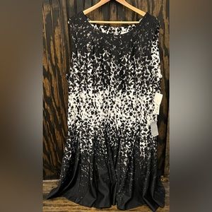 Eliza J Black and White Abstract Print Fit and Flare Dress Size 22